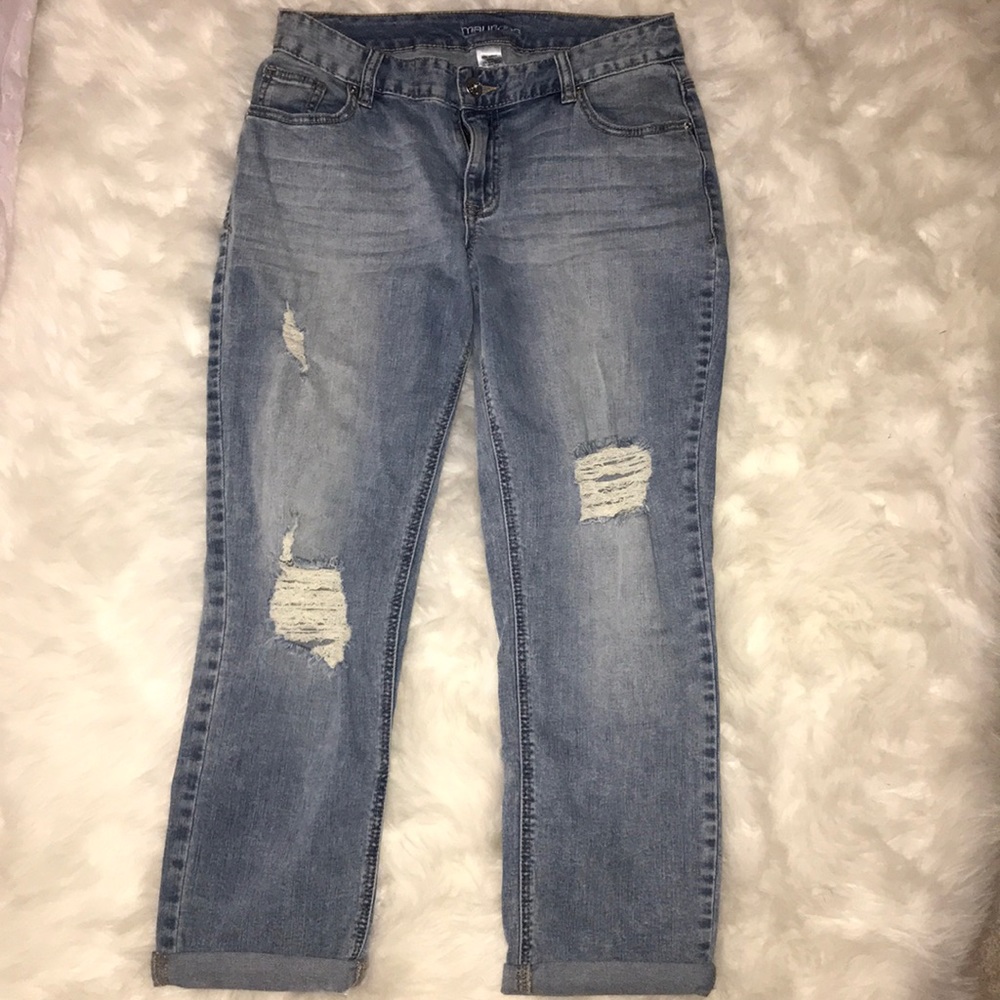 Distressed boyfriend jeans